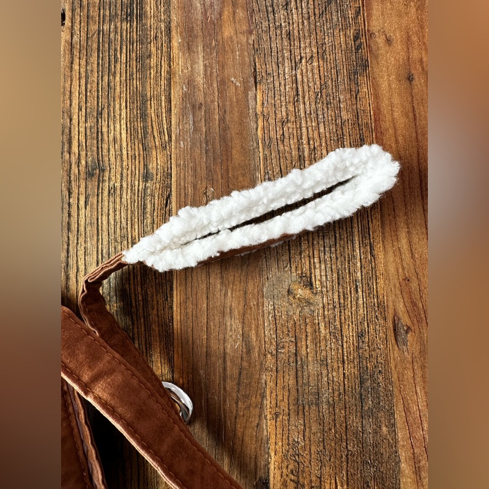 Premium Tan Dog leashes with Soft White Lining - Picture 3 of 5